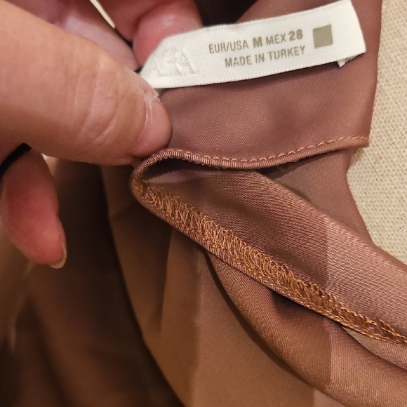 Chic Backless Zara Halter Dress in Taupe - Picture 7 of 7